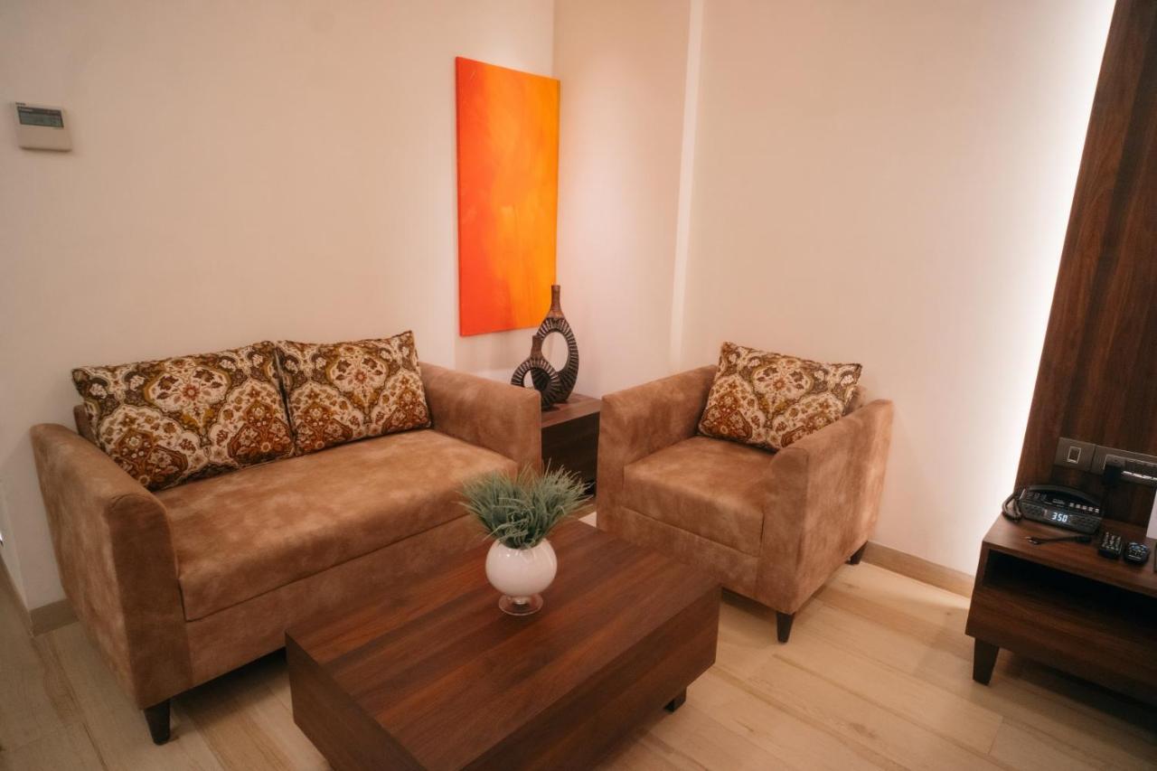 Playotel Premier Vijay Nagar Индор Екстериор снимка