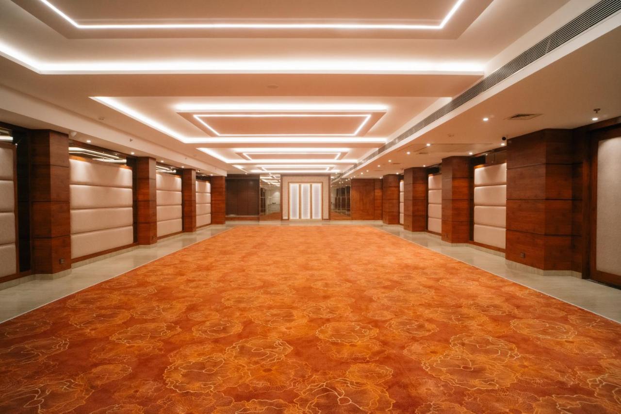 Playotel Premier Vijay Nagar Индор Екстериор снимка